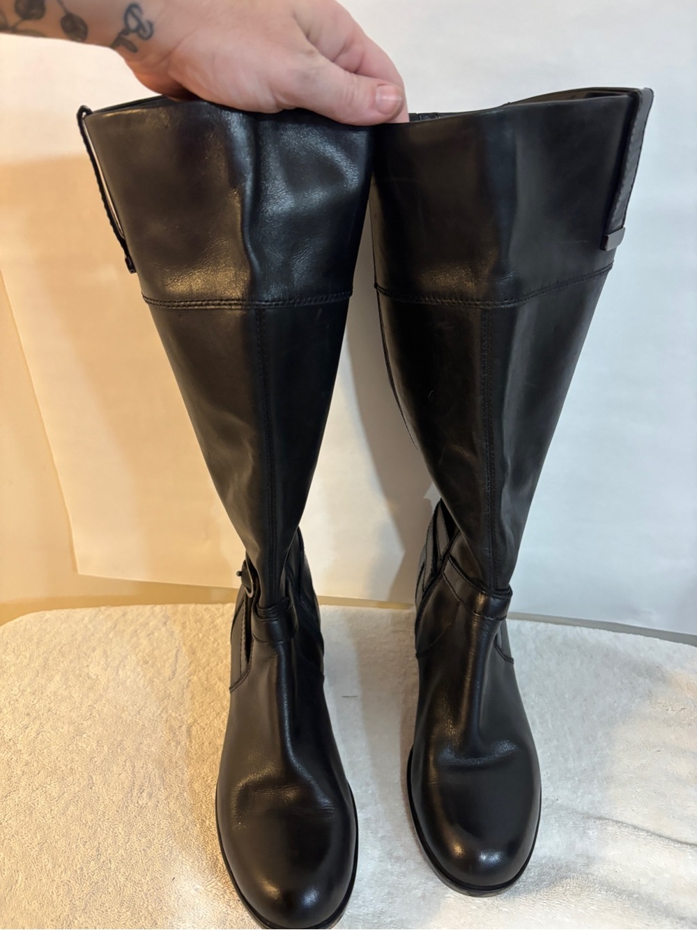 Bandolino Black Leather Mid-Heel Knee Boots - Picture 5 of 9